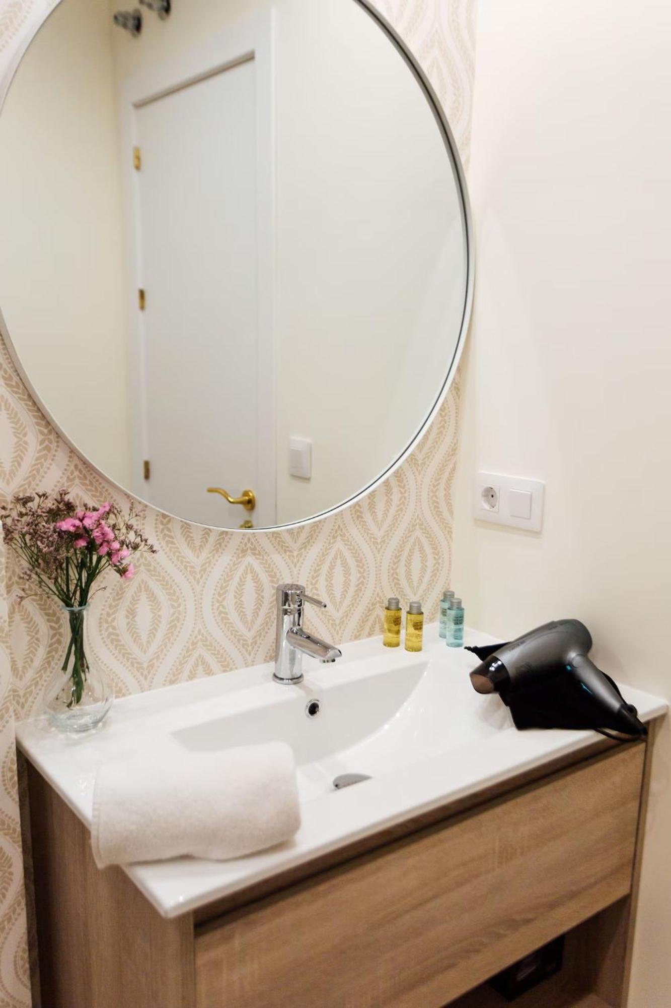 Apartament Reformed And Comfy- 2Bd 2Bth- Arenal Sewilla Zewnętrze zdjęcie